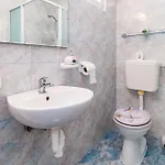 With Parking Space - 2417 Apartament Novi Vinodolski