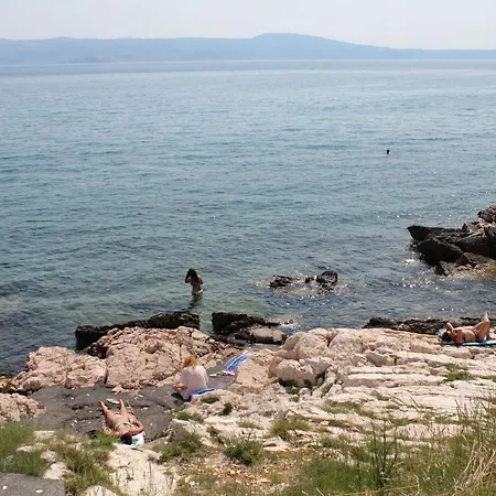 Apartments With Parking Space Novi Vinodolski - 2417 Lägenhet *